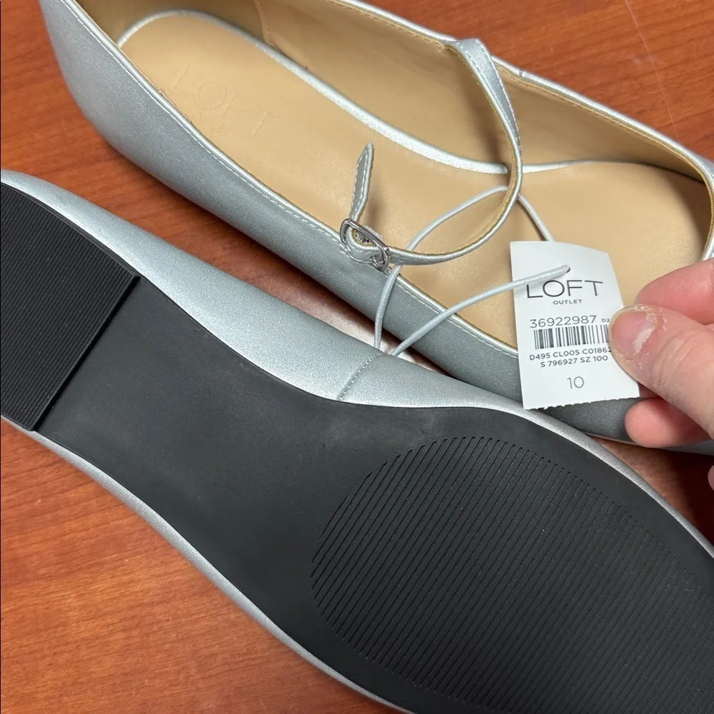 Loft outlet metallic Mary Jane flats size 10 // 021321 - Picture 2 of 2
